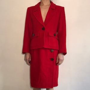 80er Jahre Yves Saint Laurent Rive Gauche Herz Knöpfe Rot Wolle Blazer Jacke Und Rock Anzug Set
