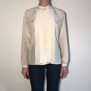 80s Genny White Silk Blouse Pleated Front And Embroidered Collar