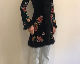 BETSEY JOHNSON - Betsey Johnson レザージャケット 90s ビンテージ 90s Betsey Johnson Black Velvet Embroidered Boho Hippy
