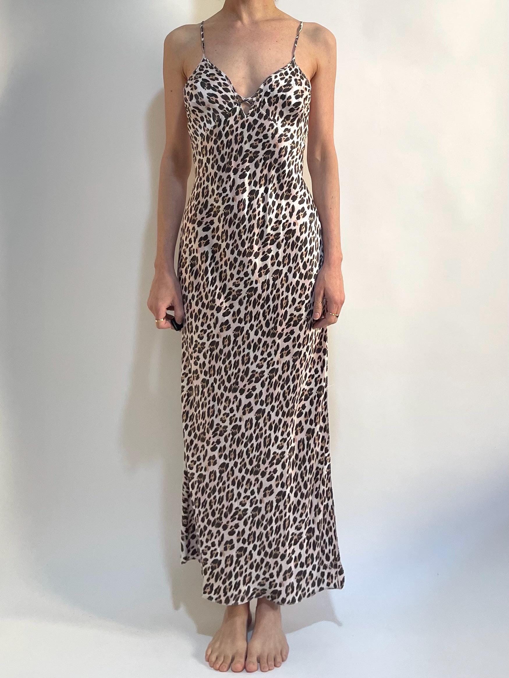 chinese dress ladies Soraya Printed And Pleated Maxi Dress  VICI
