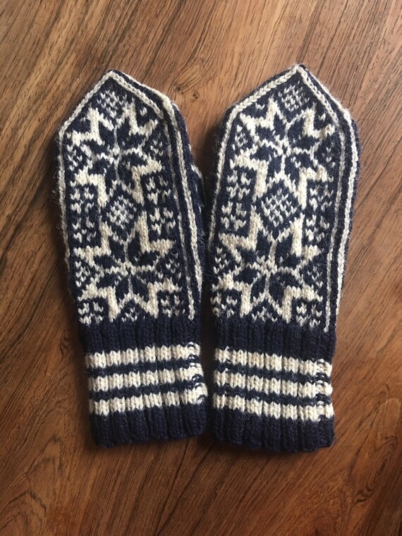 70s Hand Knit Wool Mittens Swedish Ski Gloves Hol… - image 5