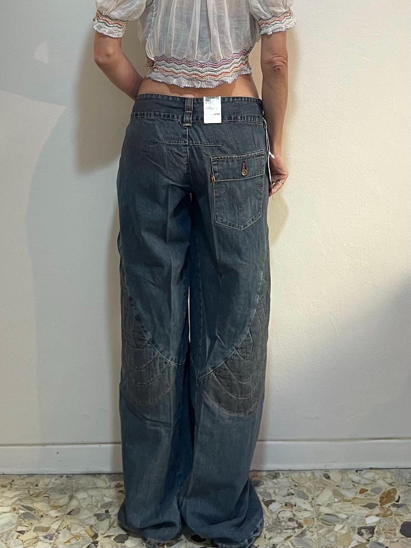 パンツ Levi's RED engineered jeans29 Y2K Levis Red Engineered Jeans NWT Twisted Seams Wide Flare Leg