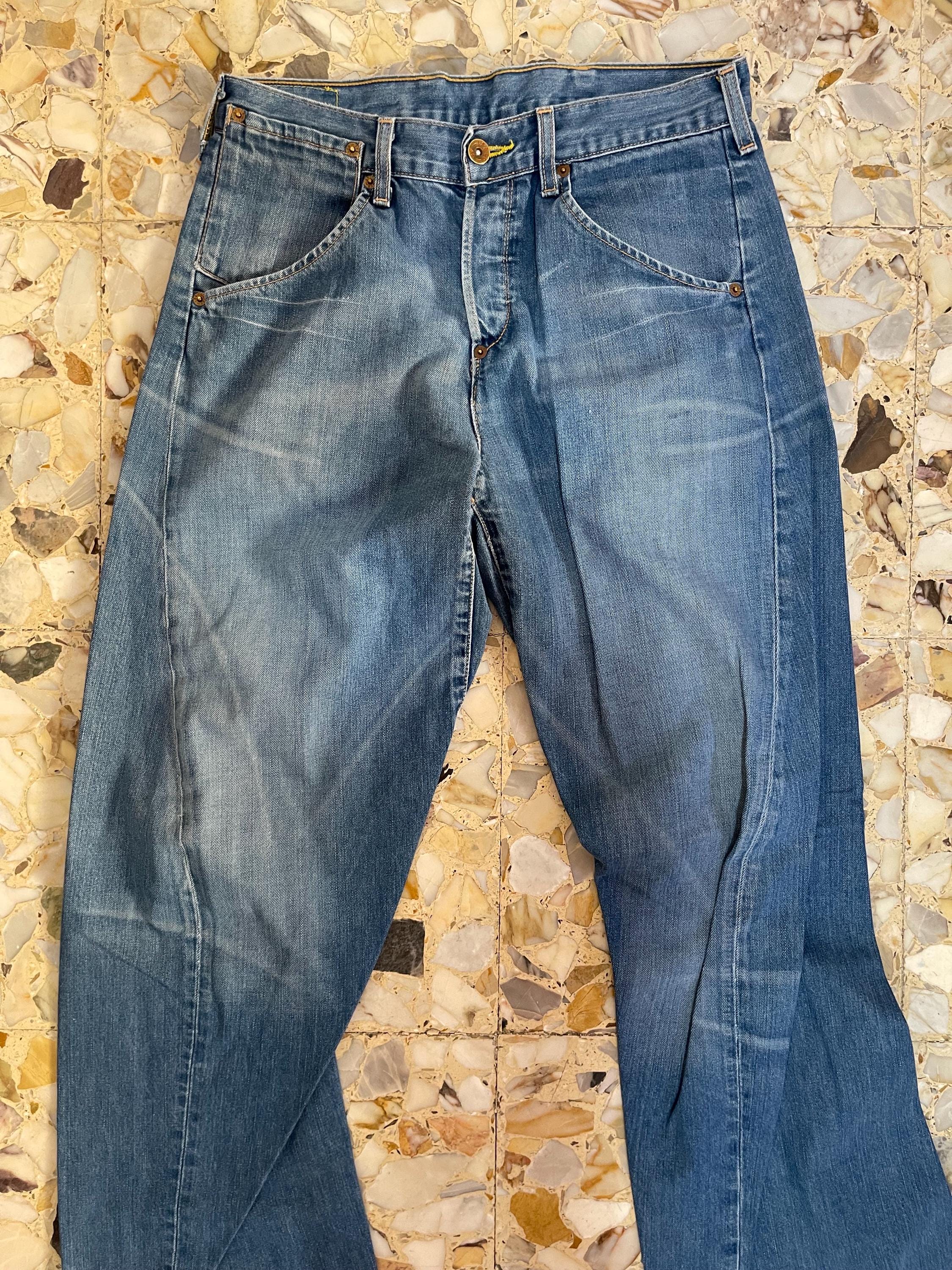 Y2K Levis Engineered Jeans Twisted Seams Barrel Leg With Buckle