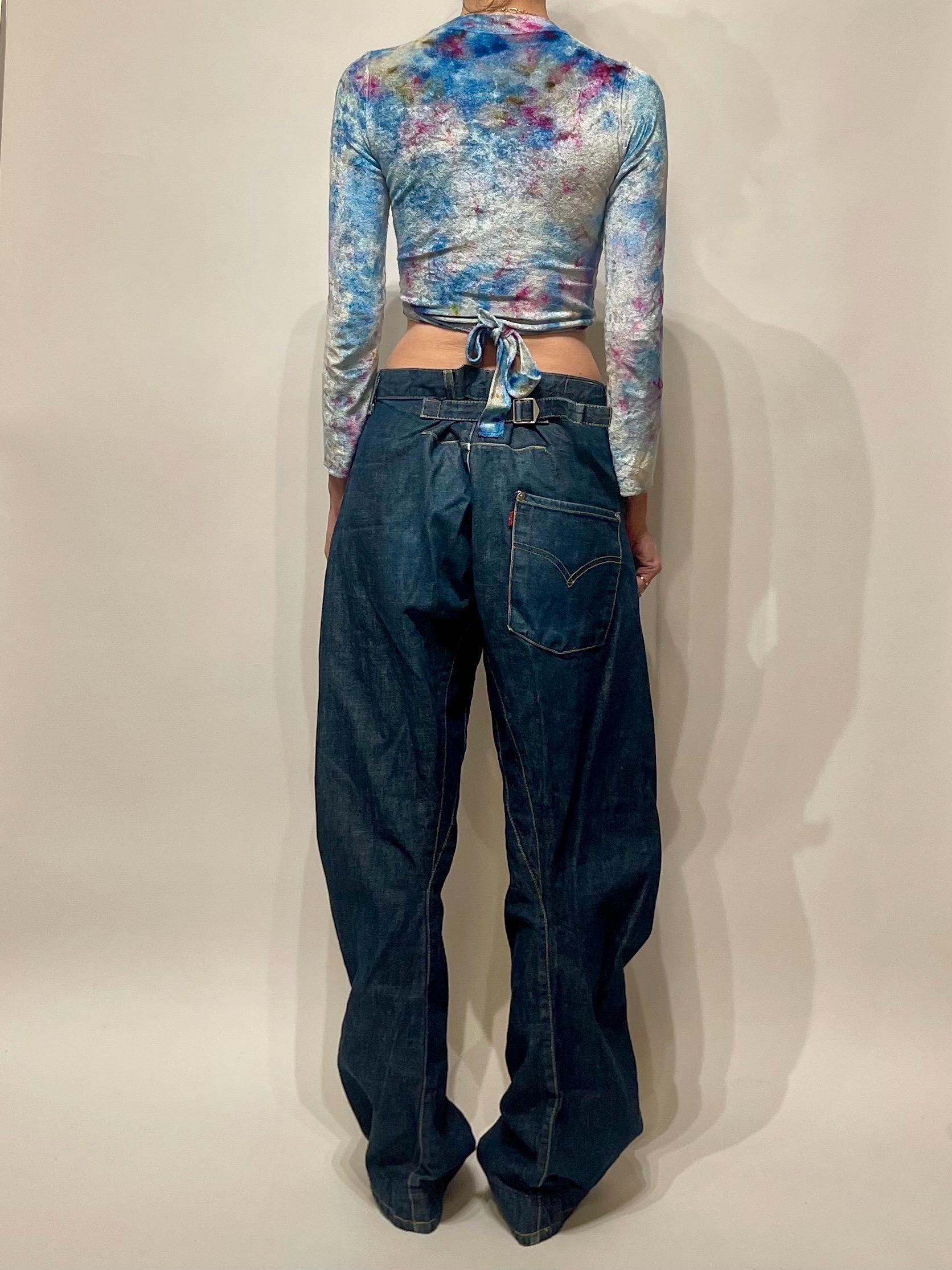 Y2K Levis Engineered Jeans Twisted Seams Buckle Back Barrel Leg