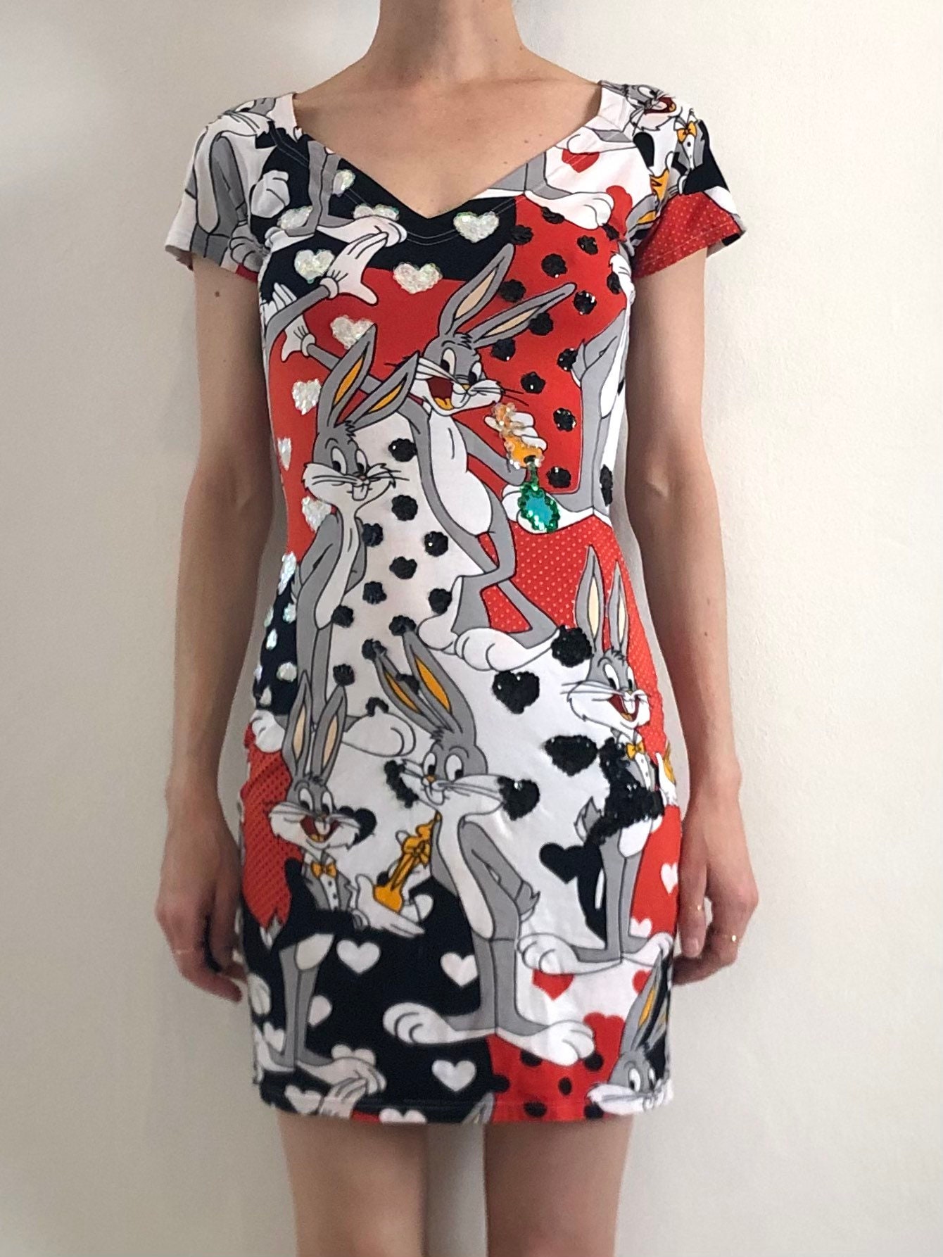 bugs bunny sequin shirt dress Gucci Sequin Bugs Bunny T Shirt