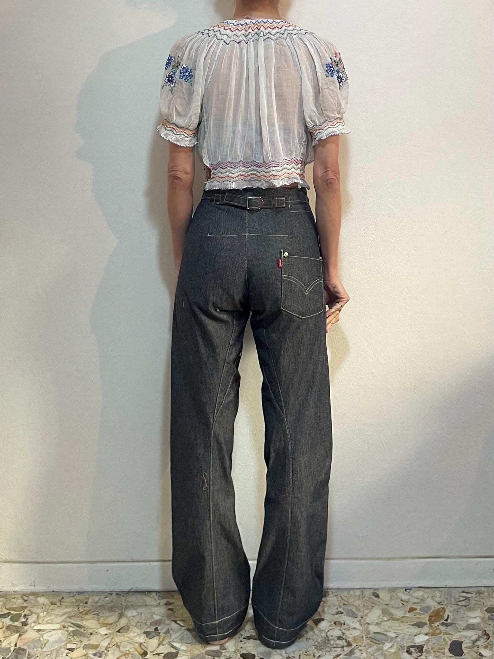 Y2K Levis Engineered Jeans With Twisted Seams, Buckle Back, Barrel