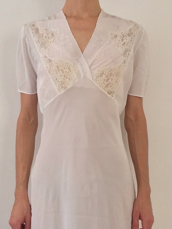 30s Bias Cut White Silk Slip Hand Embroidered Lac… - image 5