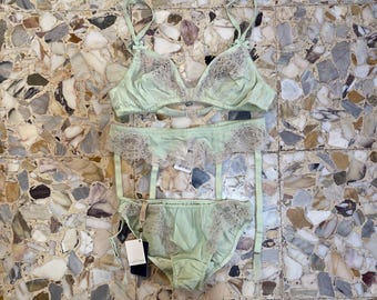 90s La Perla Silk Lingerie Set Pale Green Bra Panties Garter Size 75/85