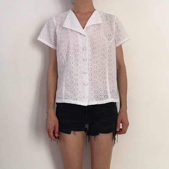 60s Lace Eyelet White Cotton Floral Summer Button