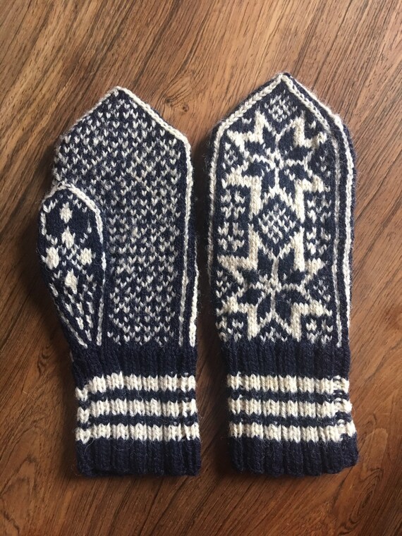 70s Hand Knit Wool Mittens Swedish Ski Gloves Hol… - image 4