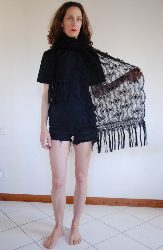 70s hand crochet black wool scarf / witchy spider… - image 2