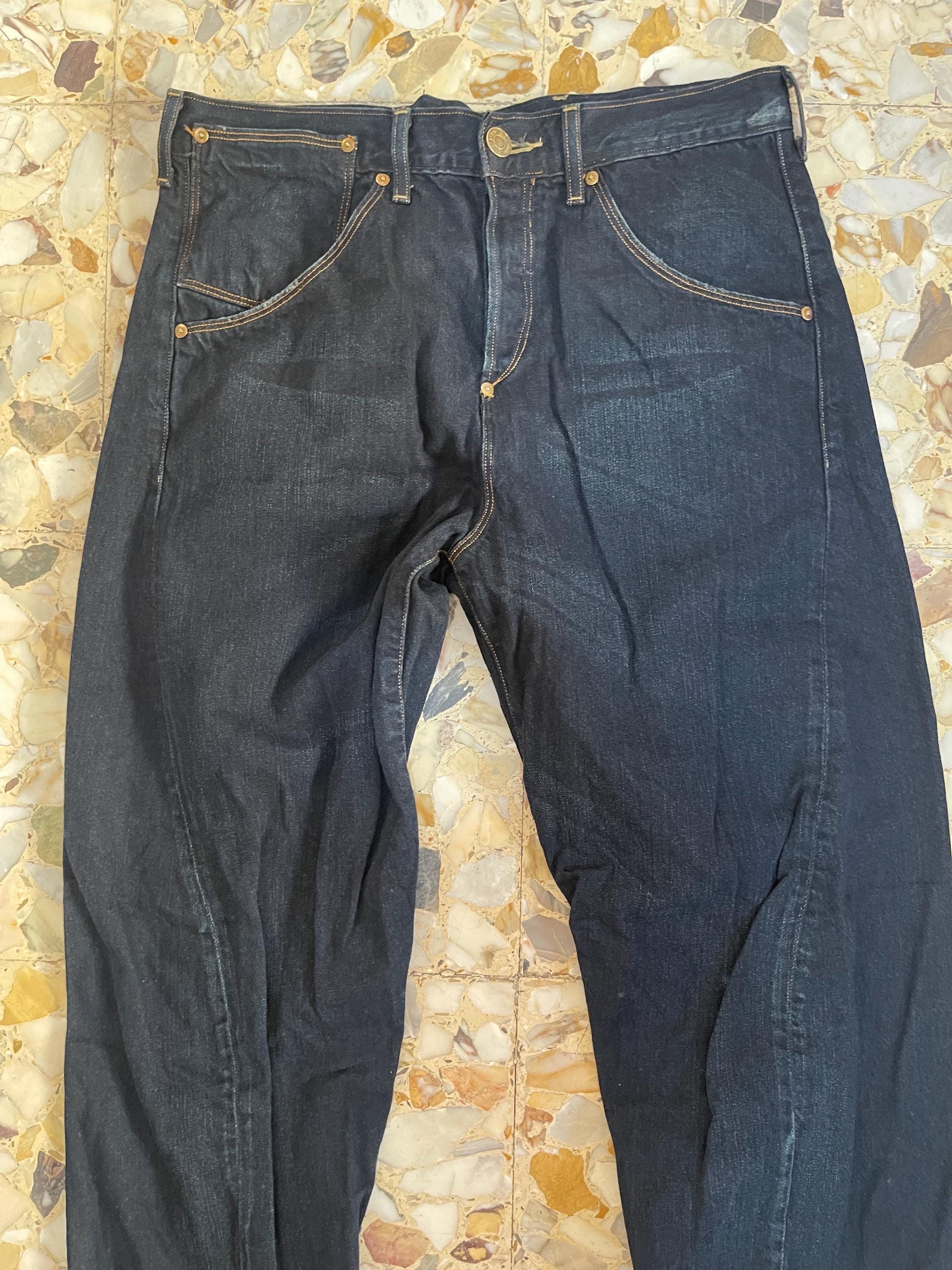 Y2K Levis Engineered Jeans Twisted Seams Barrel Leg With Buckle