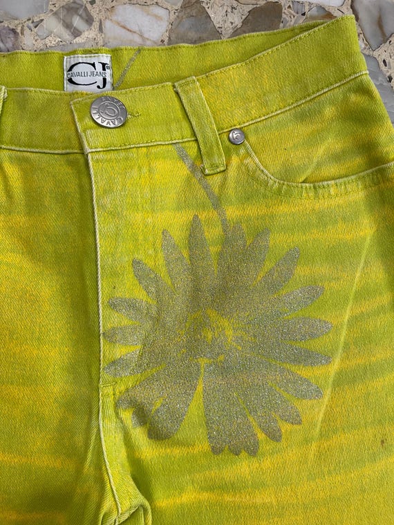 Jeans elasticizzati con gamba a zampa floreale verde acido Cavalli