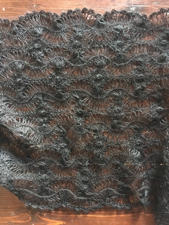 70s hand crochet black wool scarf / witchy spider… - image 3