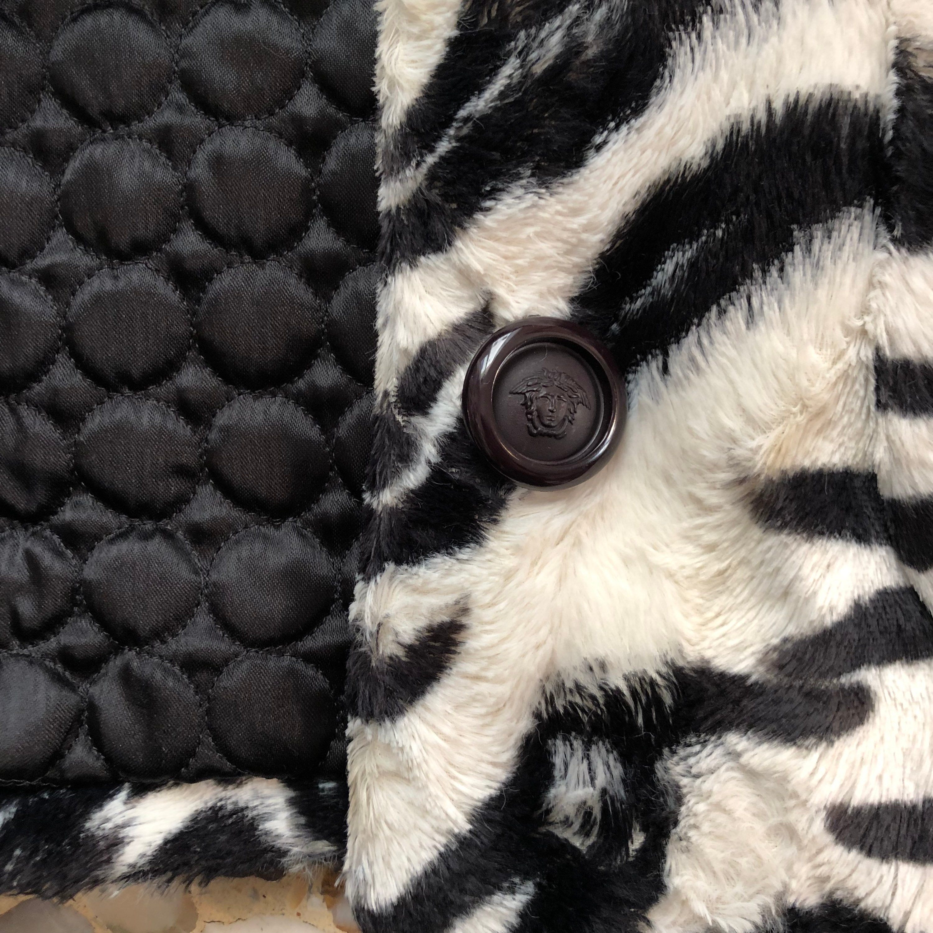 90s Versace Jeans Couture Fuzzy Zebra Print Fleece Velvet 90s Versace Jeans Couture Fuzzy Zebra Print Fleece Velvet