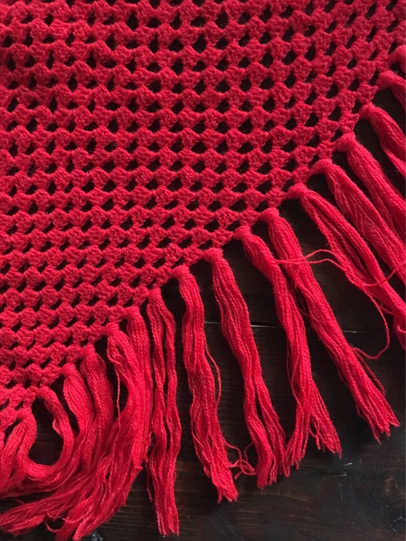 70s RED hand knit crochet fringe triangular boho … - image 5