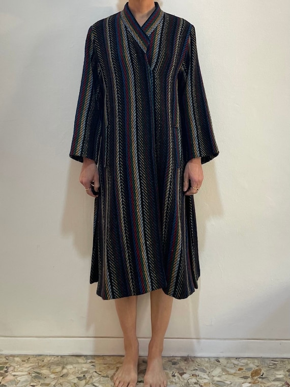 Chaqueta de invierno tradicional Kenzo de lana a rayas japonesa de los anos 80 abrigo largo con aberturas laterales Etsy Espana
