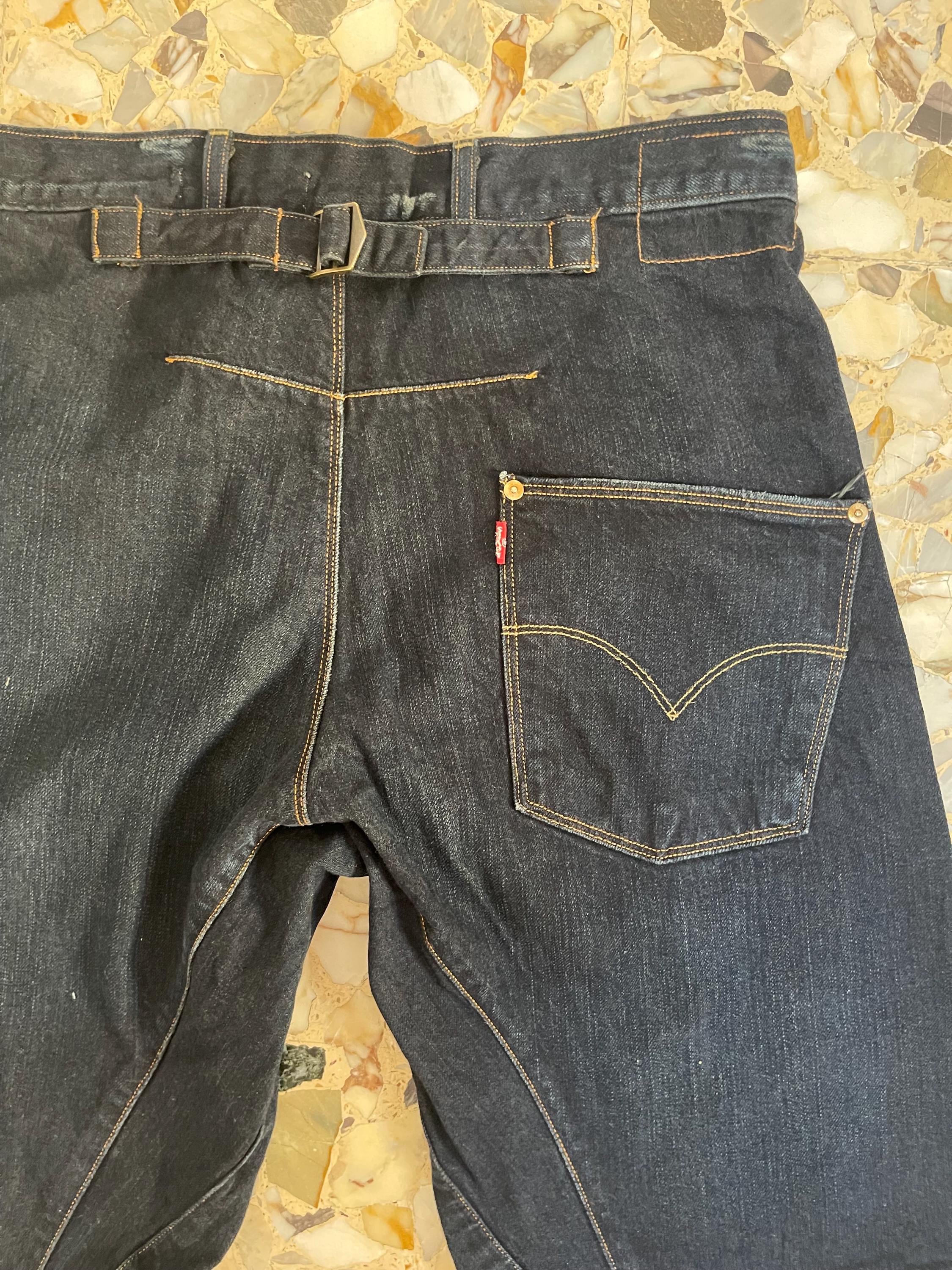 Y2K Levis Engineered Jeans Twisted Seams Barrel Leg With Buckle