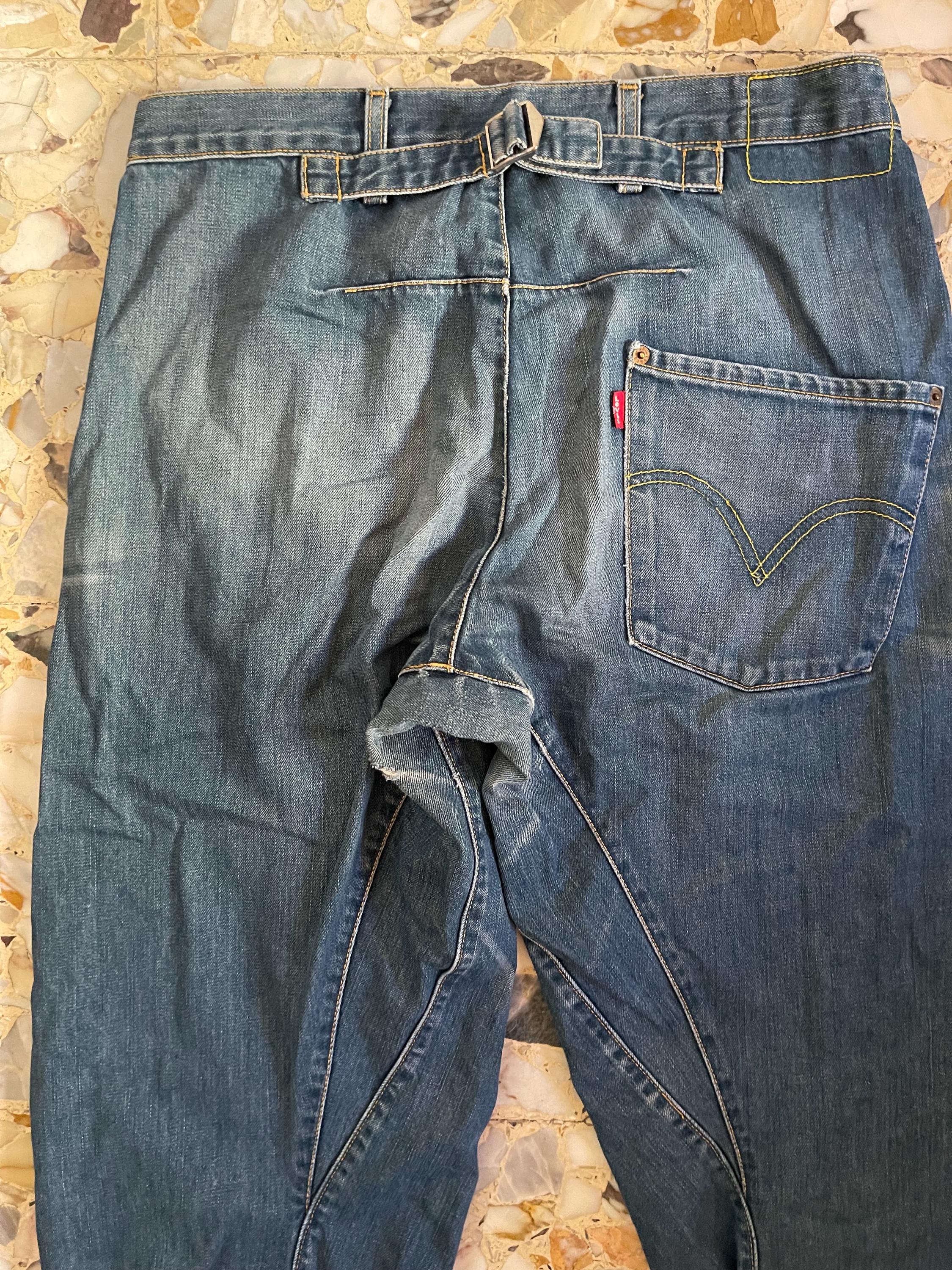 Y2K Levis Engineered Jeans Twisted Seams Barrel Leg With Buckle