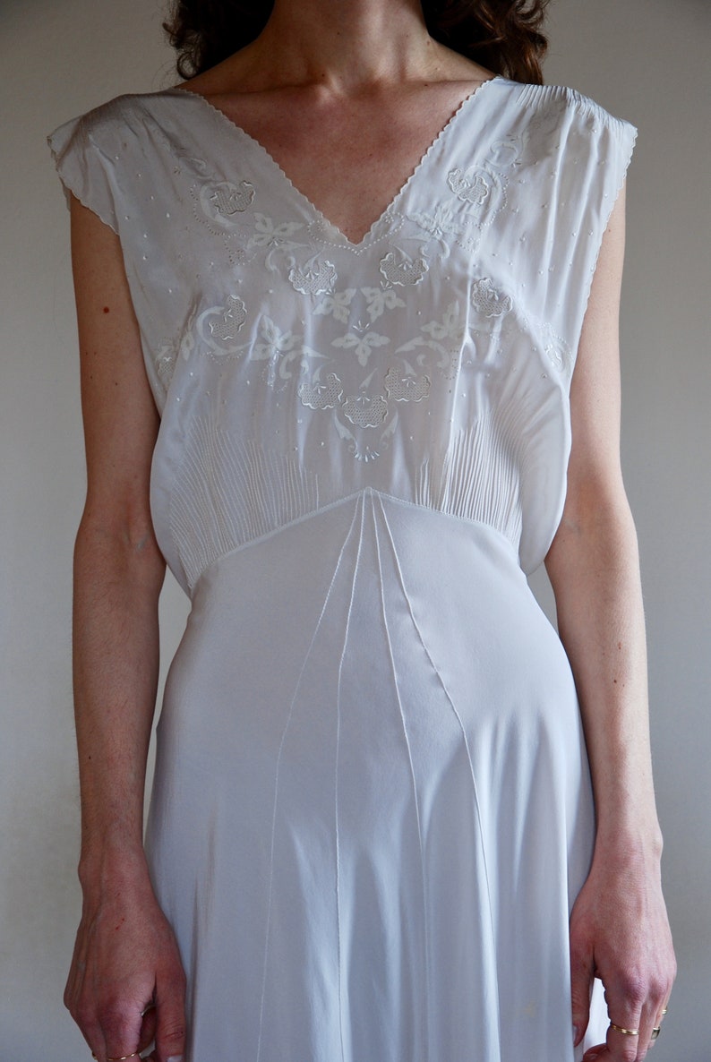 30/'s Hand Embroidered Silk Bias Cut Perfect Condition Wedding Dress Nightgown Slip Dress
