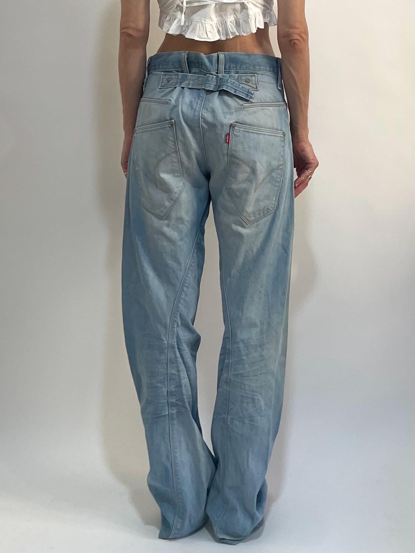 Y2K Levis Engineered Jeans Twisted Seams Barrel Leg With Buckle