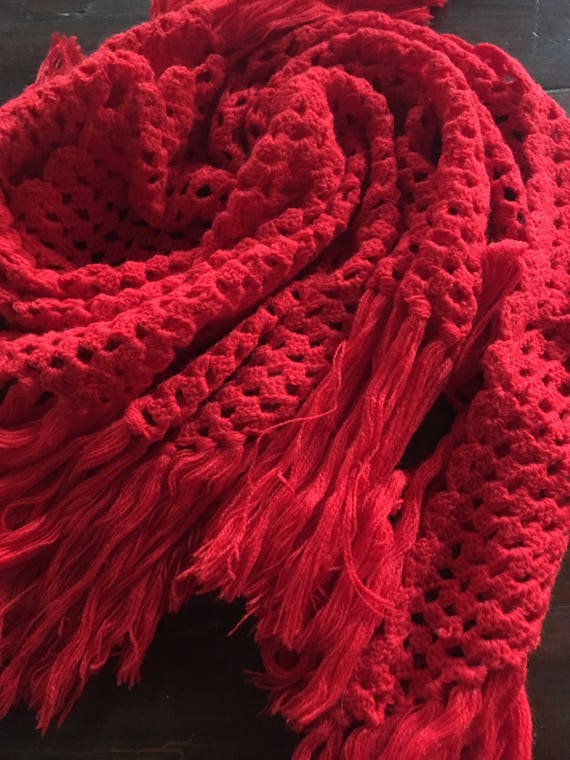 70s RED hand knit crochet fringe triangular boho … - image 6