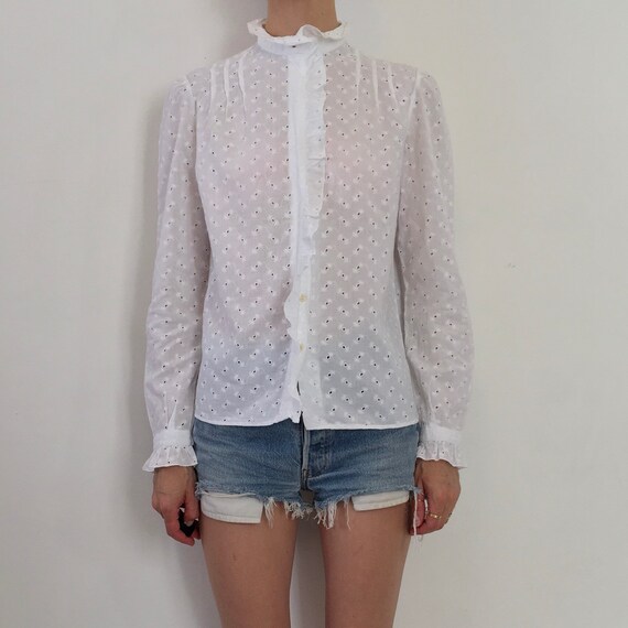 80s White Cotton Lace Eyelet Button Up Blouse With