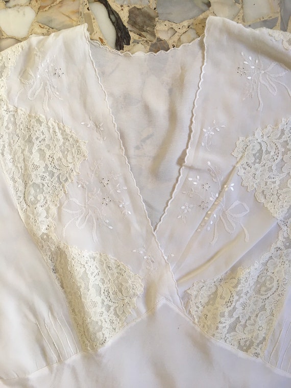 30s Bias Cut White Silk Slip Hand Embroidered Lac… - image 2