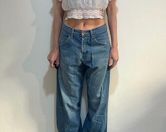 Y2K Levis Engineered Jeans Twisted Seams Barrel Leg With Buckle
