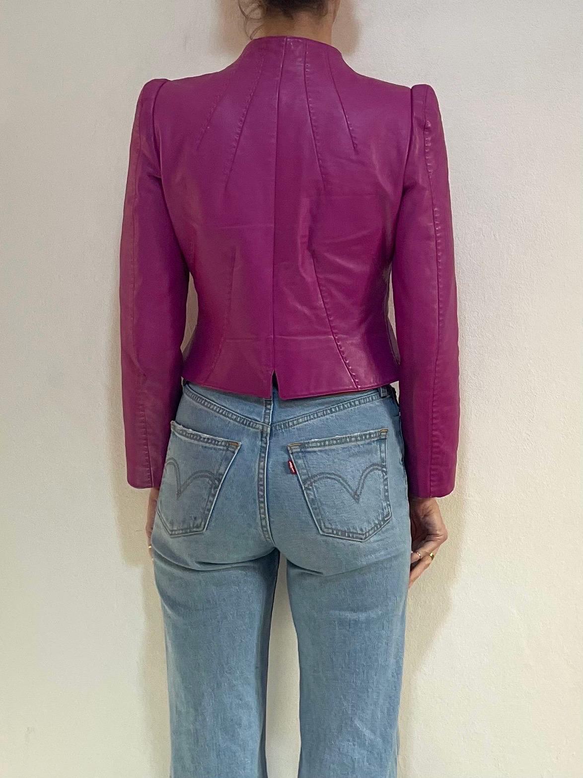 80年代のティエリー・ミュグレー、フクシアピンクレザーのクロップド