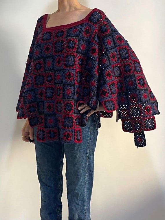 70s Granny Square Hand Knit Patchwork Poncho Summ… - image 7