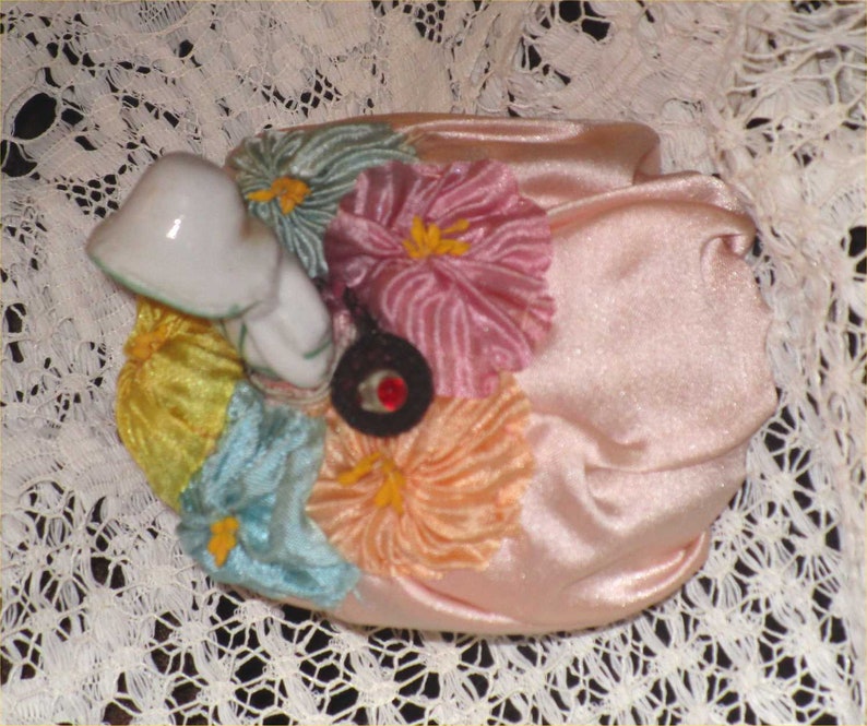 Pretty in Pink Porcelain 1920s PINCUSHION Half-Doll in Floral Gown Figural DECO Dresser Flapper Doll Vintage Sewing Pin Cushion MINTY image 3