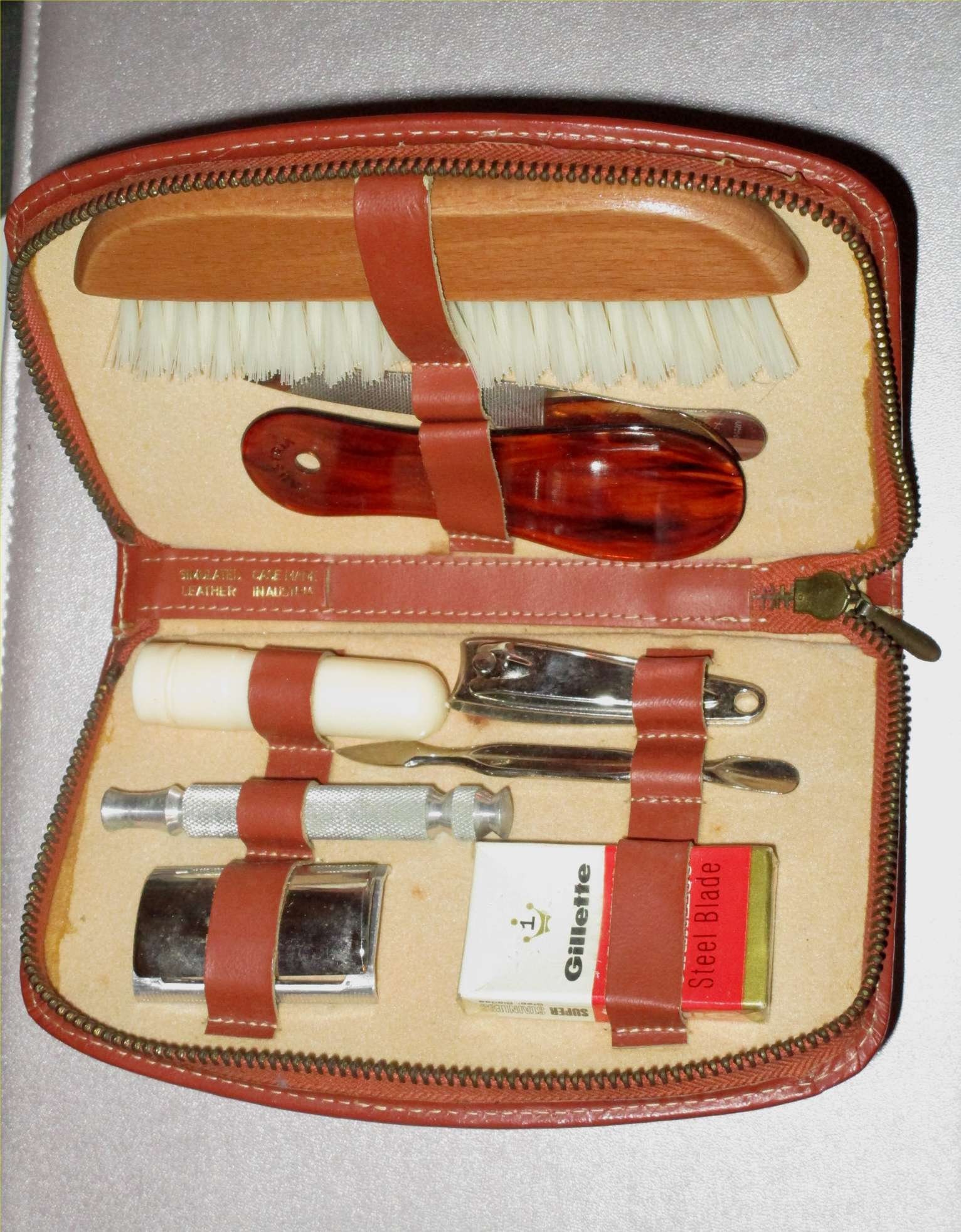 VINTAGE TRAVEL SEWING KIT GROUND LEATHER AUSTRIA