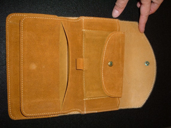 1970’s Leather Wallet with Flowers and Suede Lini… - image 4