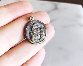 Vintage Italian Sacred Heart of Jesus Medal Pendant