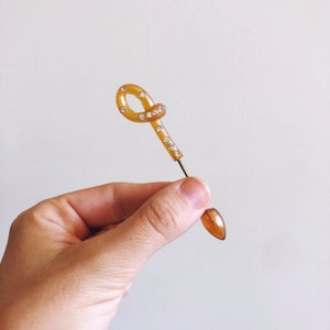 Vintage Lucite and Rhinestone Stick Pin