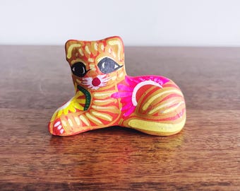 vintage Mexican pottery cat figurine