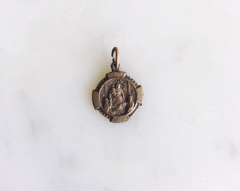 Vintage Italian “Ricordo Santuario Pompei” Catholic Pendant Medal
