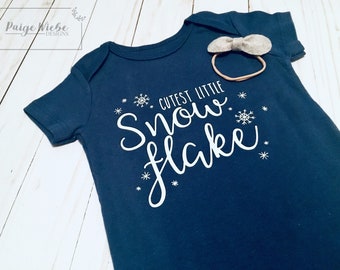 Winter Baby Bodysuit, Christmas Baby Bodysuit, Baby Bodysuit, Baby outfit, Snowflake