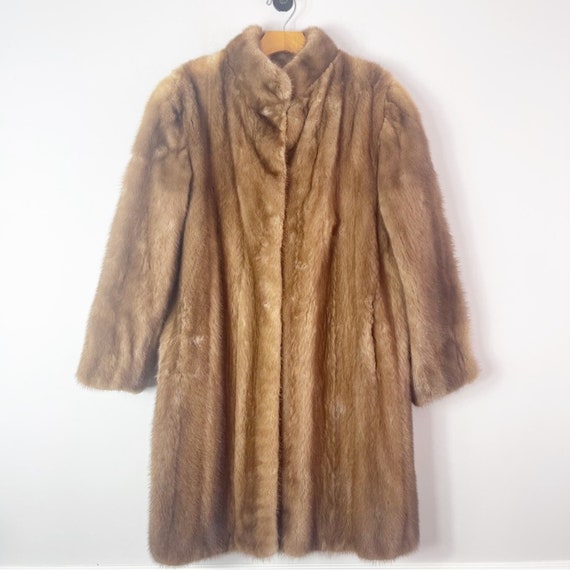 Beautiful Mid Length Vintage Red Fox Fur Size 42 - image 1