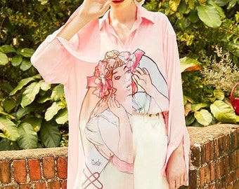 Fine Art Collection pastel pink/blue lady portrait loosing fit shirt