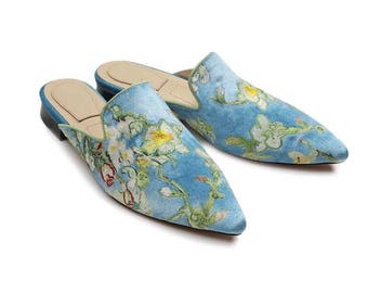 Fine Art Collection Van Gogh's art work Yellow Iris/Blue almond blossom embroidery velvet shoes