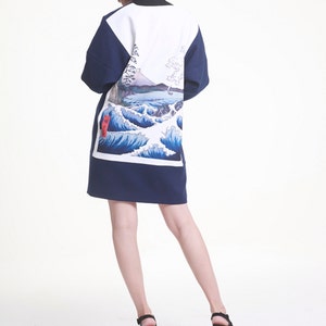 Fine Art Collection Japanese painting Hokusais The Great Wave of Kanagawa designed blue kimono coat image 3