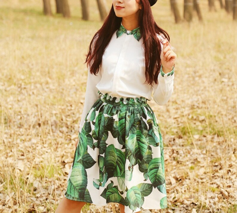 Fine Art Collection white green spring leaves collar and cuff unique shirtskirt