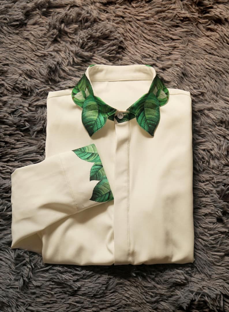 Fine Art Collection white green spring leaves collar and cuff unique shirtskirt