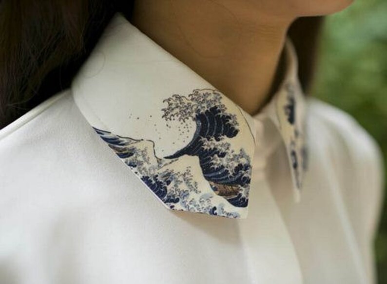 3rd version: Fine Art Collection Japanese painting Hokusais The Great Wave of Kanagawa white Shirt with wave collar image 1