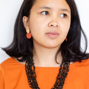 Black and Gold Travel Necklace; Wonderfully Simple