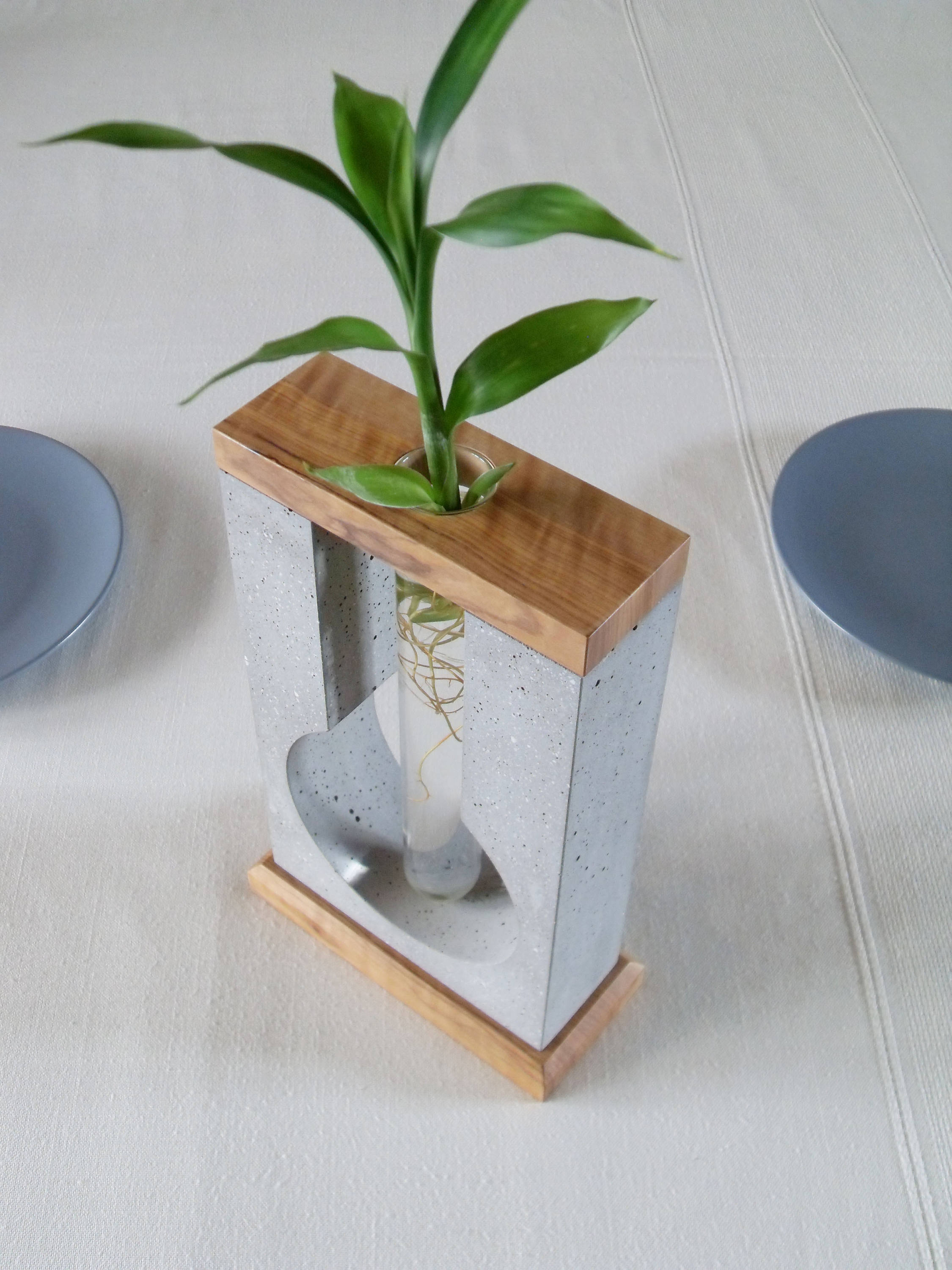Table concrete vase for minimal flower concrete sculpture Etsy