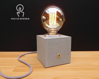 Vintage Hamilton Industries 1957 No.60 Mid Century desk lamp