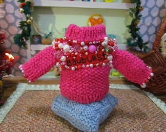 Enfeites! Miniatura de suéter natalino para decoração.